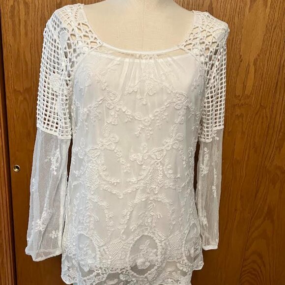 Adiva - Long Sleeve Lace Overlay with Spaghetti Strap Camisole / White / Size L - Picture 2 of 14